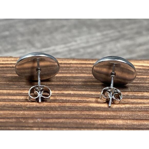 Red Fox Cabochon Silver Tone Stud Earrings 1/2” - Picture 4 of 6